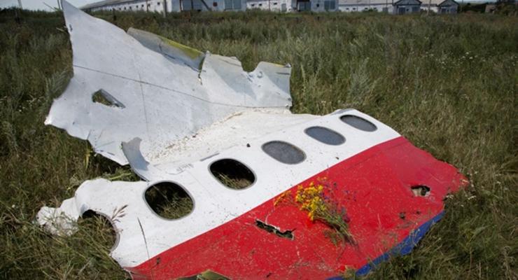 Экспертов ОБСЕ обстреляли на месте падения Боинга-777