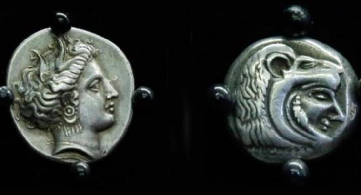 США вернули Греции серебряные монеты, отчеканенные 2,5 тысячи лет назад