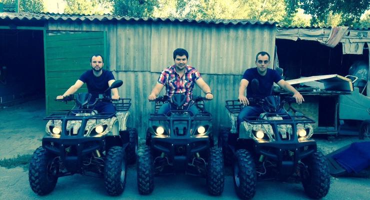 Боевики Стрелкова похвастались квадроциклами за 85 тыс. грн (фото)