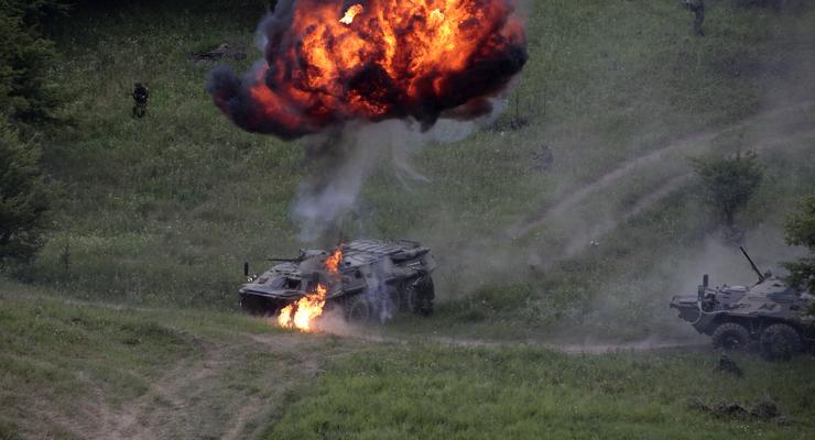 НАТО: Россия может вторгнуться в Украину под предлогом гуманитарной операции