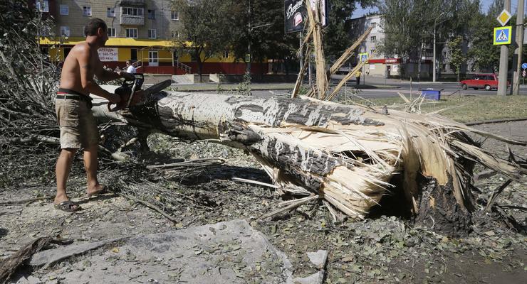 Новые разрушения в Донецке: фоторепортаж