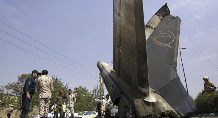 Пилотом разбившегося в Тегеране самолета был украинец - СМИ