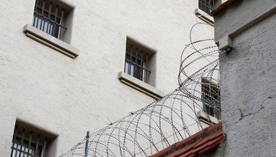 На Гаити вооруженная банда освободила из тюрьмы заключенных