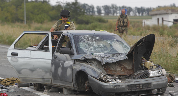 В Донецкой области силовики расстреляли автомобиль с сепаратистами (фото)