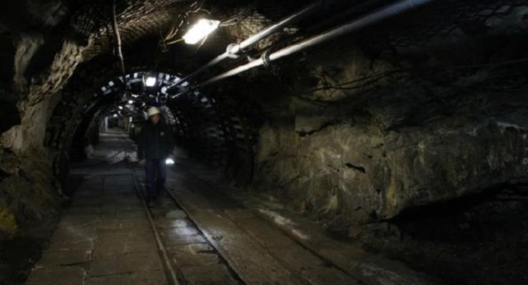 При взрыве на шахте в Донецкой области пострадали 18 горняков