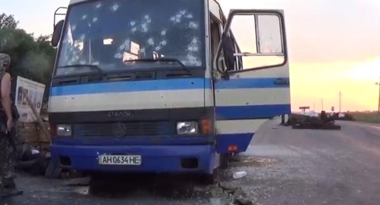 На въезде в Донецк сепаратистами обстрелян автобус Правого сектора - СМИ