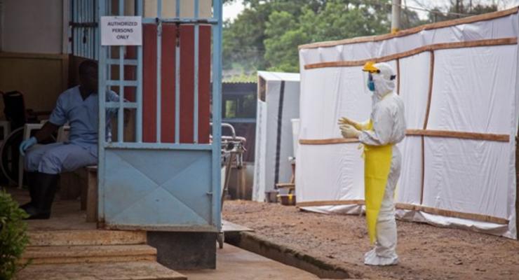 США доставили в Либерию партию экспериментальной вакцины от лихорадки Эбола