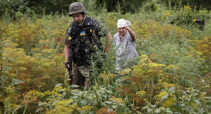 Жители Донецка должны покинуть город, чтобы не мешать армии – нардеп