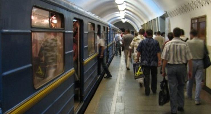 В Киеве возобновила работу станция метро Театральная