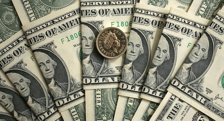 Яценюк прогнозирует курс доллара в 12 гривен