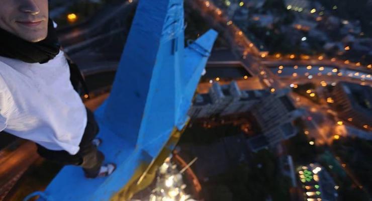 Украинец признался в перекрашивании звезды на московской высотке