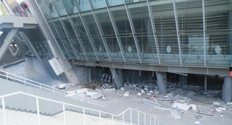 Стадион Донбасс Арена после обстрела: фоторепортаж
