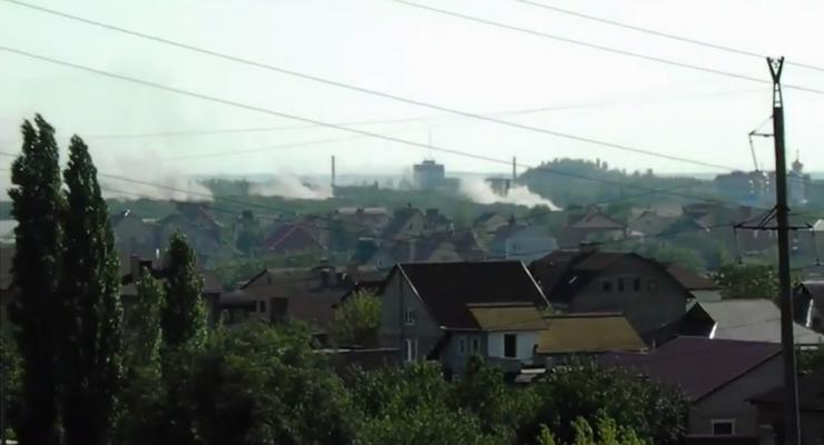 В Донецке слышны взрывы и стрельба