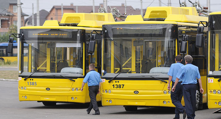 Киевский общественный транспорт хотят ускорить