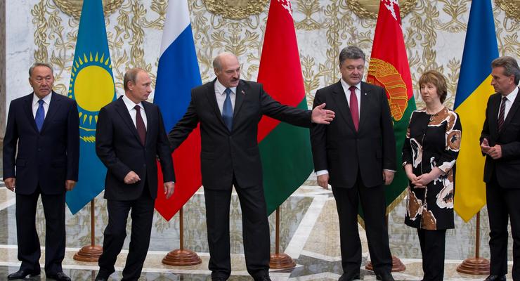 Трехсторонние переговоры в Минске: фоторепортаж