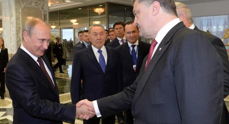 Жириновский о рукопожатии Путина и Порошенко: Молотов Риббентропу тоже руки жал