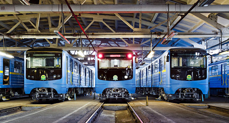 Киевлянам показали новые вагоны метро (фото)