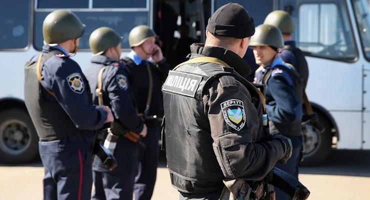 В зону АТО отправились 150 милиционеров из Киева