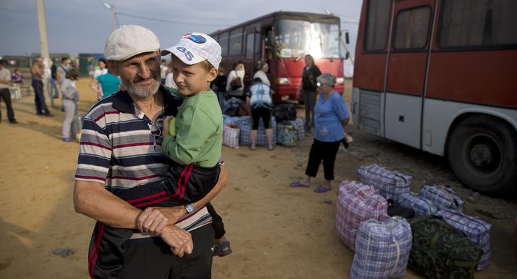 Украинских беженцев переселят из Крыма на материковую Россию в течении недели