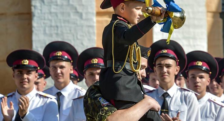 В Киеве «заминировали» военный лицей, куда приезжал Порошенко