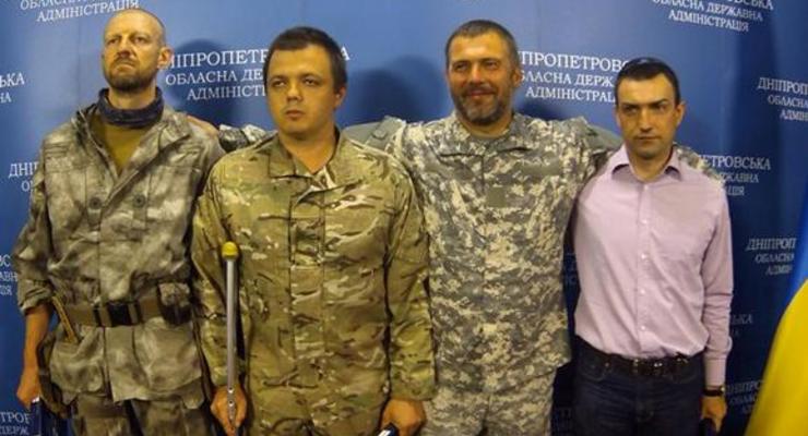 Семен Семенченко впервые снял балаклаву и показал лицо (фото, видео)