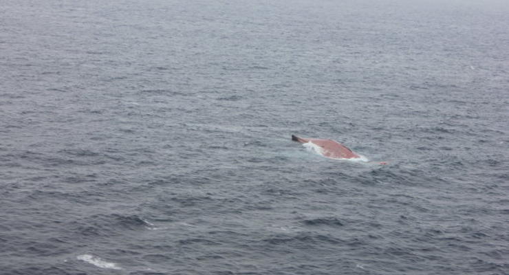 При крушении лесовоза в Японском море из украинско-российского экипажа погиб один человек