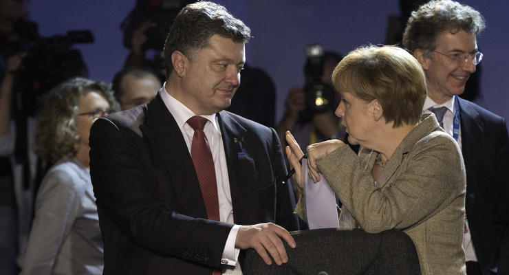 Порошенко и Меркель по телефону обменялись виденьем развития ситуации на Донбассе