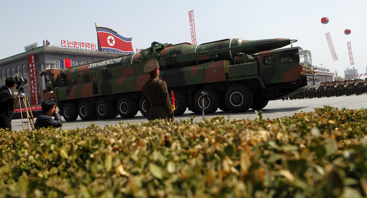 КНДР призывают отказаться от программы по разработке ядерного оружия