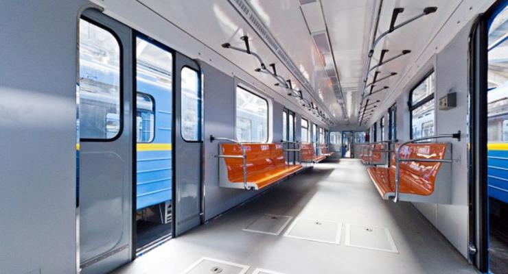 В Киеве решили удлинить поезда метро