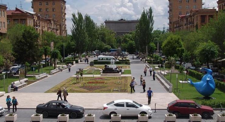 В Армении сократилось число сторонников вступления в Таможенный союз - опрос