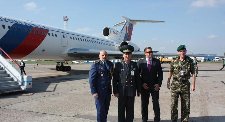Словакия передала украинским военным 2,5 тонн гуманитарной помощи