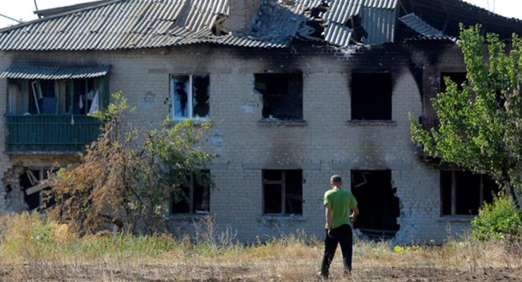 В Луганске коммунальщики и горожане наводят порядок