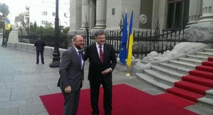 Глава Европарламента пообещал Украине восемь миллиардов евро