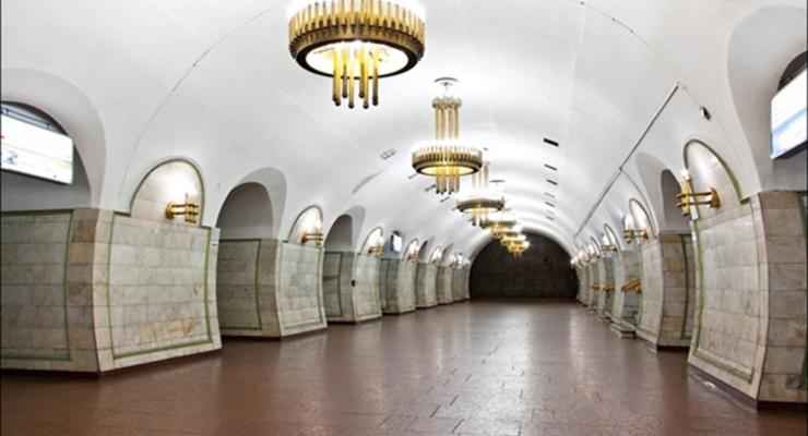 Станцию метро Льва Толстого закрыли из-за угрозы взрыва