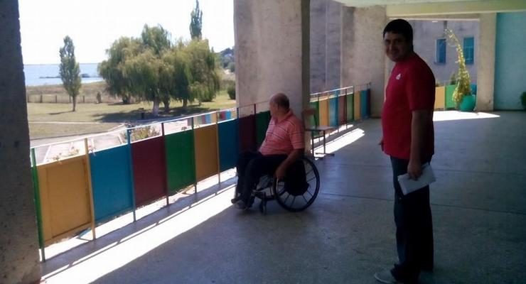 Инвалидов из зоны АТО перевозят на зиму в одесские санатории