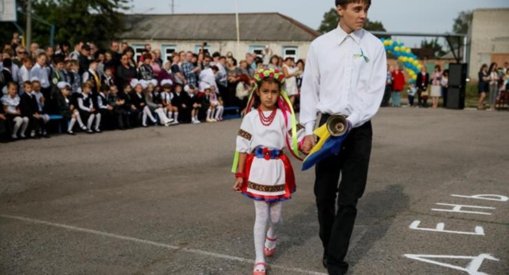 Из-за войны 270 тысяч детей Донбасса не пошли в школу - ООН