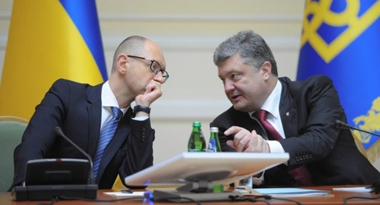 Итоги 13 сентября: Яценюк не объединился с Порошенко, а главреда Вестей задержали