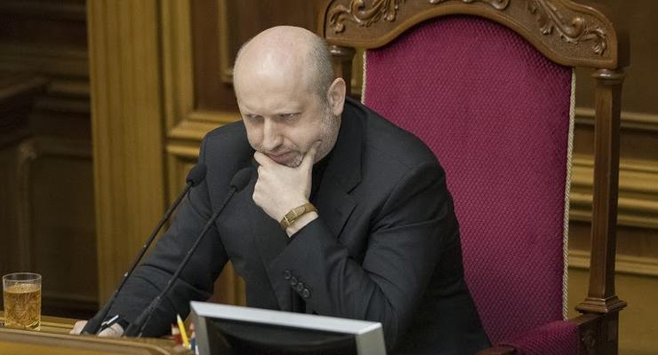Турчинов просит проверить законность голосования за особый статус Донбасса