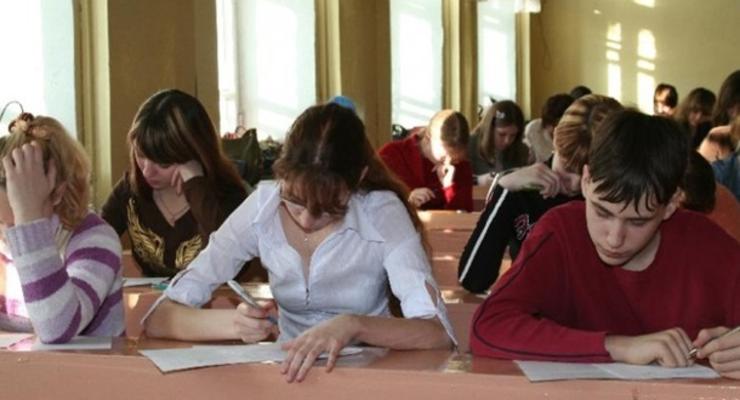 В Тернопольской области во время занятий умерли два школьника