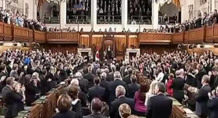 Парламент Канады стоя аплодировал Порошенко