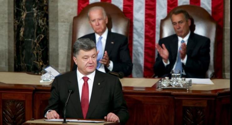 Порошенко надеется, что консультации в Минске приведут к установлению реального мира на Донбассе