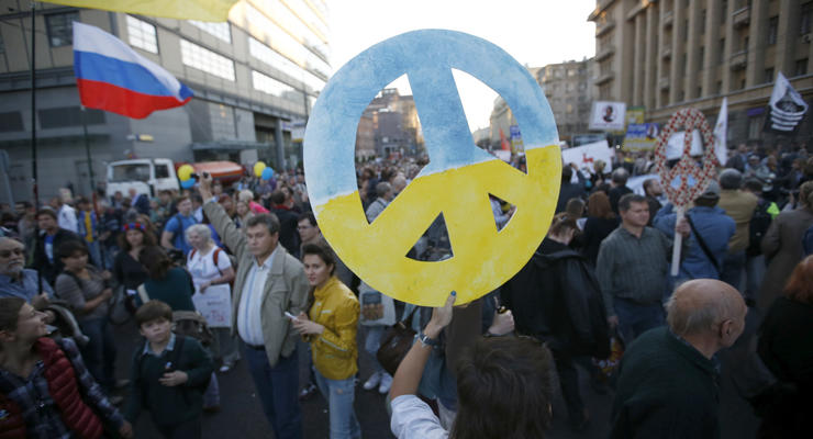 Организаторы Марша мира в Москве насчитали 100 тысяч участников