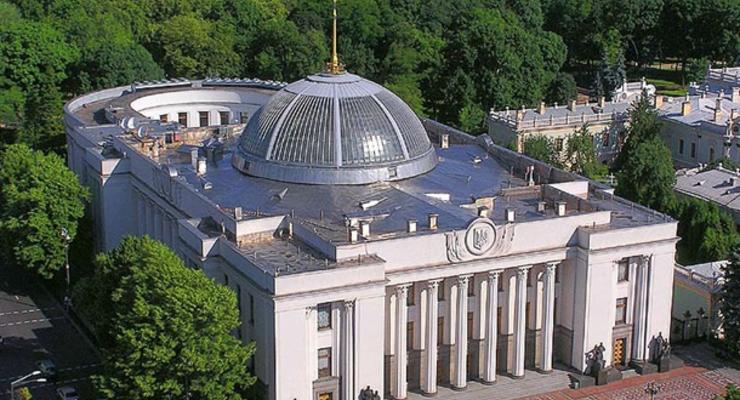 Законопроект о внеблоковом статусе Украины рассмотрят на следующем заседании Рады