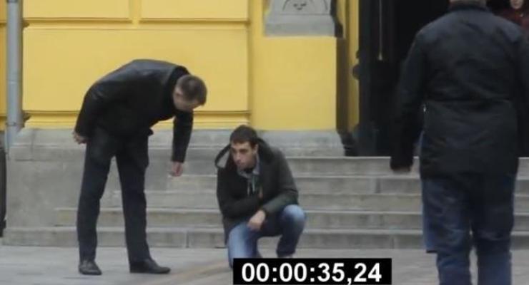 В Киеве повторили скандальный эксперимент Человеку плохо (видео)