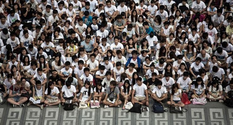 В Гонконге из-за демонстраций отменили занятия в некоторых школах