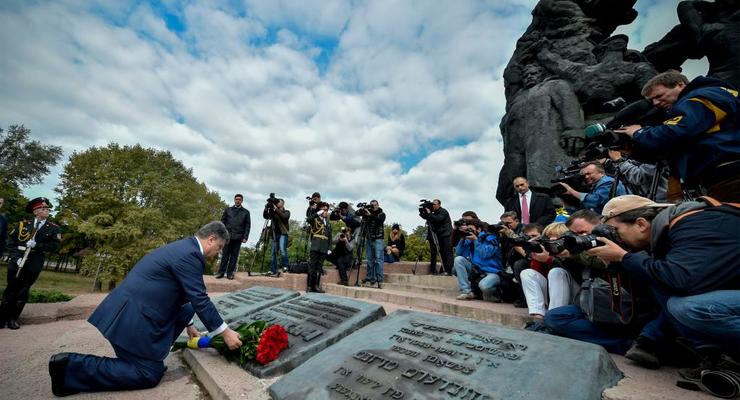 Украина не допустит восстановления фашизма - Порошенко