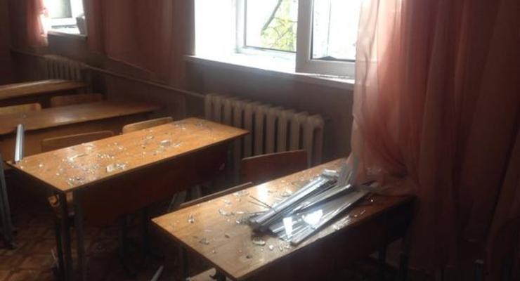 В Донецке из Града обстреляли школу: погибли четыре человека
