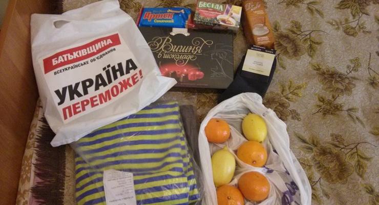 Тимошенко посетила госпиталь и подарила солдатам конфеты Roshen