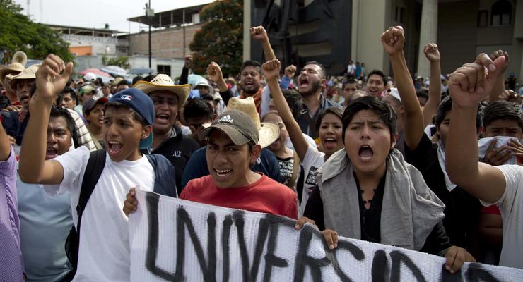 В Мексике требуют расследовать исчезновение студентов