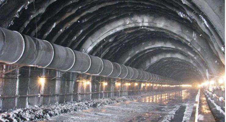 В Карпатах строят большой тоннель за два миллиарда гривен (фото)